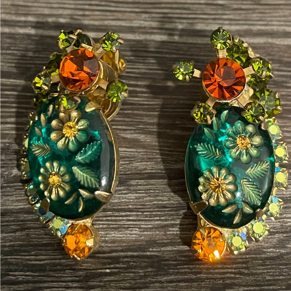 TV Juliana Floral Carved Earrings HunterGreen Oranges #Beauty